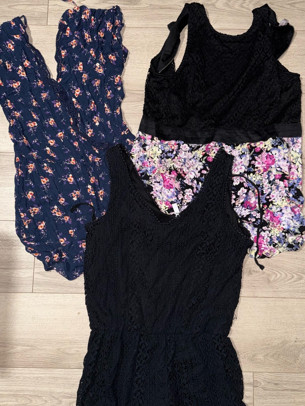 Bundle of 3 rompers